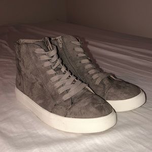Steve Madden Sneakers